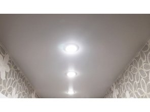 Монтаж потолка в прихожей 5 м2 с использованием пленки VIPCEILING серии MONLANGE S9020 (2.15)