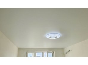 Монтаж потолка в спальне 17 м2 с использованием пленки VIPCEILING серии MONLANGE M9001 (3.25)