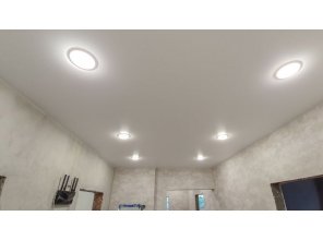 Монтаж потолка в коридоре 7 м2 с использованием пленки VIPCEILING серии MONLANGE S9020 (2.15)