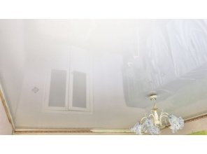 Монтаж потолка для зала 17 м2 с использованием пленки VIPCEILING серии MONLANGE L9001 (3.50)