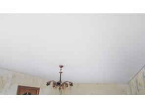 Монтаж потолка в гостиной 17 м2 с использованием пленки VIPCEILING серии MONLANGE M9001 (3.25)