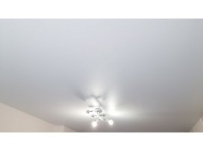 Монтаж потолка для зала 16 м2 с использованием пленки VIPCEILING серии MONLANGE M9001 (3.25)