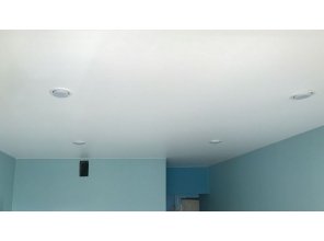 Монтаж потолка на кухне 8 м2 с использованием пленки VIPCEILING серии MONLANGE M9001 (2.60)