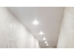 Монтаж потолка в коридоре 16 м2 с использованием пленки VIPCEILING серии MONLANGE M9001 (3.25)