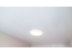 Монтаж потолка в гостиной 16 м2 с использованием пленки VIPCEILING серии MONLANGE S9020 (3.25)