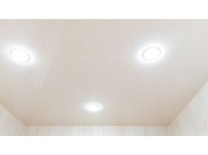 Монтаж потолка в ванной 4 м2 с использованием пленки VIPCEILING серии MONLANGE L9042 (3.50)