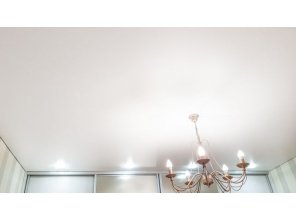 Монтаж потолка в прихожей 10 м2 с использованием пленки VIPCEILING серии MONLANGE S9020 (3.25)