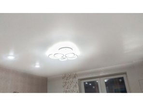 Монтаж потолка на кухне 12 м2 с использованием пленки VIPCEILING серии MONLANGE S9020 (3.50)