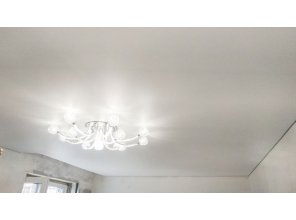 Монтаж потолка для зала 16 м2 с использованием пленки VIPCEILING серии MONLANGE M9001 (3.25)