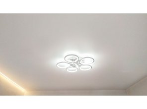 Монтаж потолка в спальне 12 м2 с использованием пленки VIPCEILING серии MONLANGE M9001 (3.25)