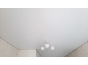 Монтаж потолка для зала 18 м2 с использованием пленки VIPCEILING серии MONLANGE M9001 (3.25)