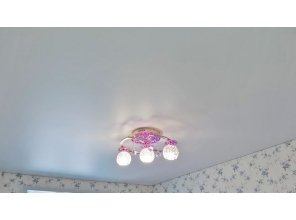 Монтаж потолка в спальне 10 м2 с использованием пленки VIPCEILING серии MONLANGE S9020 (2.60)