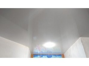Монтаж потолка в прихожей 6 м2 с использованием пленки VIPCEILING серии MONLANGE L9001 (2.15)