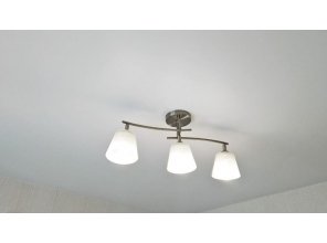 Монтаж потолка на кухне 8 м2 с использованием пленки VIPCEILING серии MONLANGE M9001 (3.25)