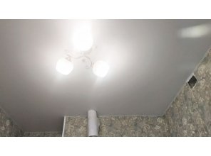 Монтаж потолка на кухне 6 м2 с использованием пленки VIPCEILING серии MONLANGE S9020 (2.60)