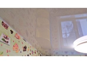 Монтаж потолка в квартире 13 м2 с использованием пленки VIPCEILING серии MONLANGE E9001 (3.35)