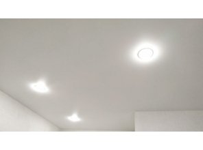 Монтаж потолка на кухне 9 м2 с использованием пленки VIPCEILING серии MONLANGE M9001 (3.25)