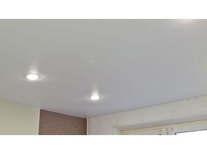Монтаж потолка на кухне 9 м2 с использованием пленки VIPCEILING серии MONLANGE M9001 (3.25)