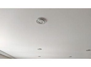 Монтаж потолка в гостиной 16 м2 с использованием пленки VIPCEILING серии MONLANGE M9001 (3.80)