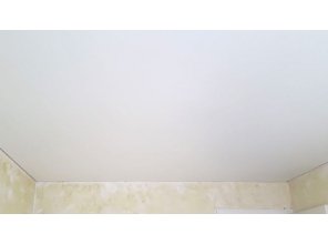 Монтаж потолка в спальне 12 м2 с использованием пленки VIPCEILING серии MONLANGE M9001 (3.25)