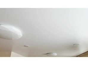 Монтаж потолка в квартире 27 м2 с использованием пленки VIPCEILING серии MONLANGE S9020 (5.45)