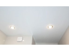 Монтаж потолка в ванной 5 м2 с использованием пленки VIPCEILING серии MONLANGE S9020 (2.15)