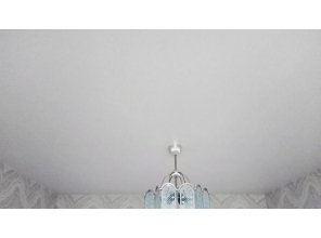 Монтаж потолка в спальне 13 м2 с использованием пленки VIPCEILING серии MONLANGE S9020 (3.25)