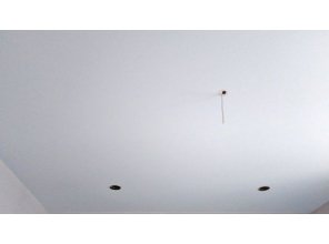 Монтаж потолка на кухне 11 м2 с использованием пленки VIPCEILING серии MONLANGE M9001 (2.60)