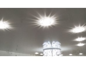 Монтаж потолка для зала 17 м2 с использованием пленки VIPCEILING серии MONLANGE L9001 (3.25)