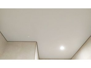 Монтаж потолка в ванной 4 м2 с использованием пленки VIPCEILING серии MONLANGE M9001 (2.15)