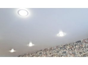 Монтаж потолка в спальне 12 м2 с использованием пленки VIPCEILING серии MONLANGE S9020 (3.25)