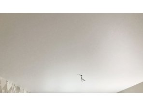 Монтаж потолка для зала 17 м2 с использованием пленки VIPCEILING серии MONLANGE M9001 (3.25)