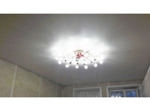 Монтаж потолка для зала 19 м2 с использованием пленки VIPCEILING серии MONLANGE M9001 (3.50)