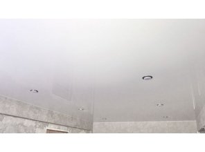 Монтаж потолка для зала 17 м2 с использованием пленки VIPCEILING серии MONLANGE L9001 (3.25)