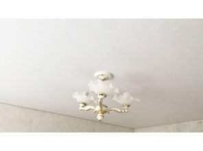 Монтаж потолка в спальне 13 м2 с использованием пленки VIPCEILING серии MONLANGE M9001 (3.25)