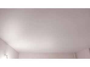 Монтаж потолка на кухне 9 м2 с использованием пленки VIPCEILING серии MONLANGE M9001 (3.25)