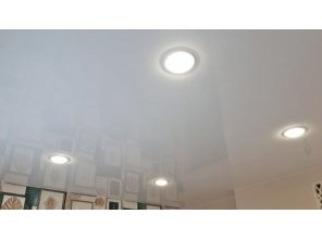 Монтаж потолка на кухне 6 м2 с использованием пленки VIPCEILING серии MONLANGE L9001 (2.60)