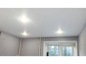 Монтаж потолка на кухне 8 м2 с использованием пленки VIPCEILING серии MONLANGE M9001 (2.60)