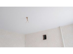 Монтаж потолка на кухне 5 м2 с использованием пленки VIPCEILING серии MONLANGE M9001 (2.15)