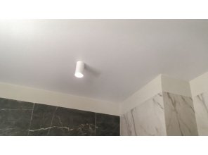 Монтаж потолка в ванной 4 м2 с использованием пленки VIPCEILING серии MONLANGE M9001 (2.15)