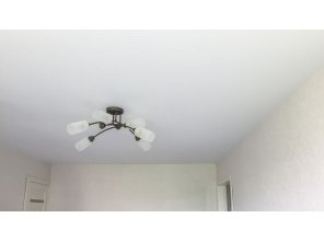 Монтаж потолка для зала 17 м2 с использованием пленки VIPCEILING серии MONLANGE M9001 (3.25)