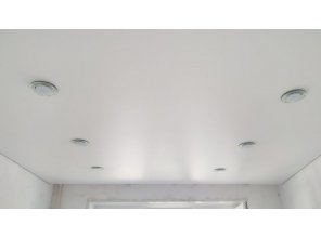 Монтаж потолка в спальне 11 м2 с использованием пленки VIPCEILING серии MONLANGE S9020 (3.25)