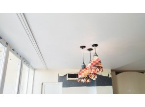 Монтаж потолка в квартире 15 м2 с использованием пленки VIPCEILING серии MONLANGE M9001 (3.25)