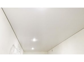 Монтаж потолка в коридоре 11 м2 с использованием пленки VIPCEILING серии MONLANGE S9020 (3.80)