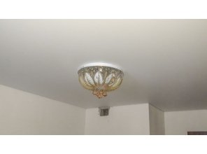 Монтаж потолка на кухне 8 м2 с использованием пленки VIPCEILING серии MONLANGE M9001 (2.60)