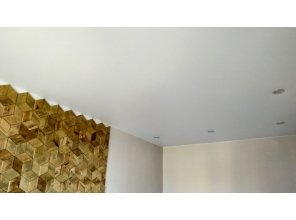 Монтаж потолка в спальне 15 м2 с использованием пленки VIPCEILING серии MONLANGE S9020 (3.25)