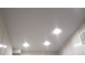 Монтаж потолка в ванной 7 м2 с использованием пленки VIPCEILING серии MONLANGE S9020 (2.15)