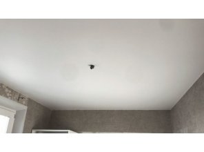 Монтаж потолка на кухне 7 м2 с использованием пленки VIPCEILING серии MONLANGE S9020 (2.60)