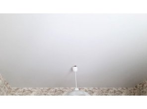 Монтаж потолка на кухне 6 м2 с использованием пленки VIPCEILING серии MONLANGE M9001 (2.15)