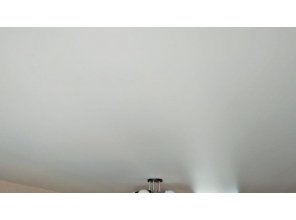 Монтаж потолка в спальне 14 м2 с использованием пленки VIPCEILING серии MONLANGE M9001 (3.25)